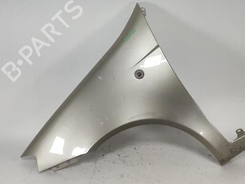 Guarda-lamas esquerdo Guarda-lamas esquerdo FIAT PUNTO (188_) 1.2 16V 80 (188.233, .235, .253, .255, .333, .353, .639,... (80 hp) 33733963 33733963