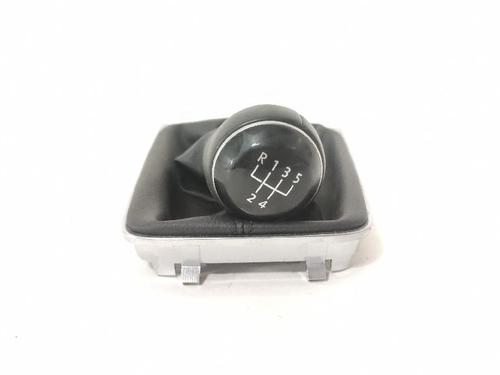 shift-knob-vw-golf-vii-5g1-bq1-be1-be2-2012-2013-2014-2015-2016-2017-2018-2019-2020-2021-32260290 main image
