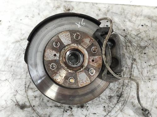 Used Left front steering knuckle MITSUBISHI PAJERO III Canvas Top (V6_W, V7_W) 3.2 DI-D (V68W, V78W) (165 hp) 27428603