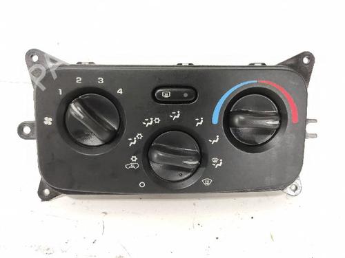 Used Climate control Climate control JEEP CHEROKEE (KJ) 2.8 CRD 4x4 (150 hp) 28509176 28509176
