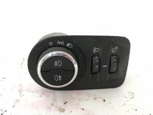 Used Headlight switch OPEL MERIVA B MPV (S10) 1.4 LPG (75) (120 hp) 27423759
