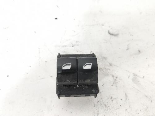 Used Left front window switch Left front window switch CITROËN C3 III (SX) 1.2 PureTech 82 (83 hp) 33283064 33283064