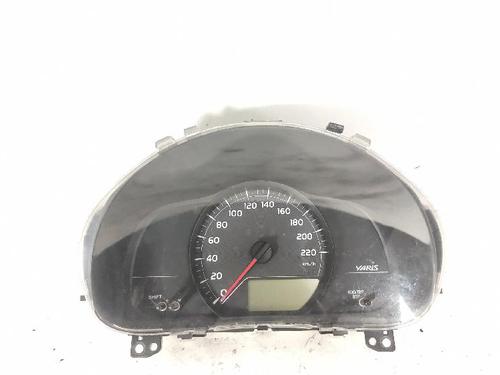 Used Instrument cluster TOYOTA YARIS (_P13_) 1.0 (KSP130_, KSP130) (69 hp) 27424811