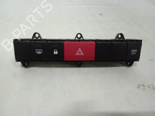 Used Warning switch PEUGEOT BOXER Van [2006-2025]  31045309