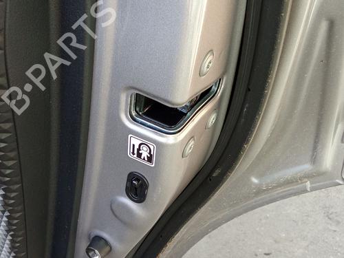 rear-right-lock-toyota-c-hr-_x1_-2016-31878401 main image