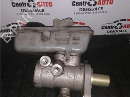 Used Brake master cylinder RENAULT LAGUNA II Grandtour (KG0/1_) 1.9 dCi (KG0G) (120 hp) 27842390