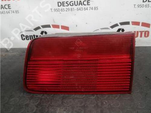 Feu de coffre gauche BMW 3 (E46) 320 d (136 hp) 27843556