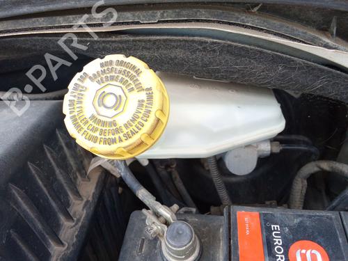 brake-master-cylinder-citroen-c4-cactus-2014-40005883 main image