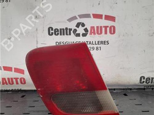 Feu de coffre gauche BMW 3 (E46) 320 d (136 hp) 27844513