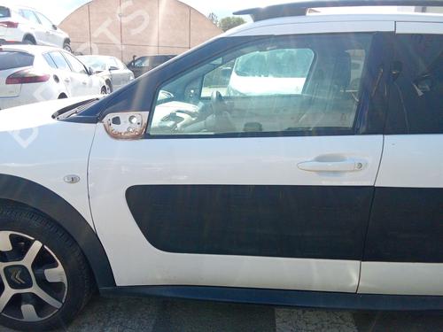 left-front-door-citroen-c4-cactus-2014-40005875 main image