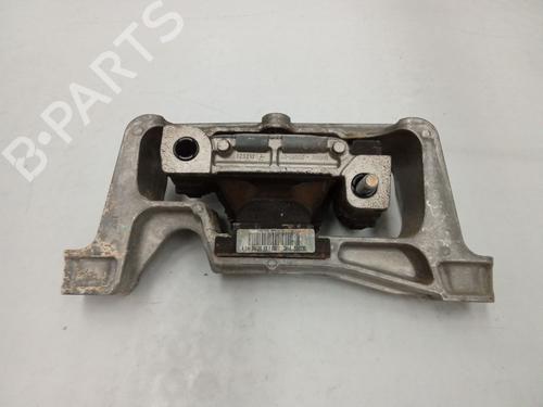 Used Engine mount MERCEDES-BENZ GLA-CLASS (X156) GLA 200 CDI / d (156.908) (136 hp) 27852229