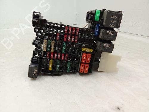 Used Fuse box Fuse box 37540384 37540384