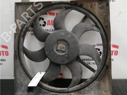 Used Radiator fan HYUNDAI SANTA FÉ I (SM) 2.4 16V 4x4 (146 hp) 27853639