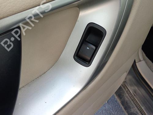 Interrupteur de vitre arrière gauche SUBARU LEGACY IV Estate (BP) 2.0 D AWD (BPD) (150 hp) 33208468