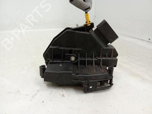 Cerradura puerta trasera derecha Cerradura puerta trasera derecha FORD KUGA II (DM2) 2.0 TDCi (120 hp) 37536979 37536979