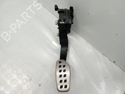 pedal-renault-arkana-i-lcm_-ldn_-2019-36325577 main image