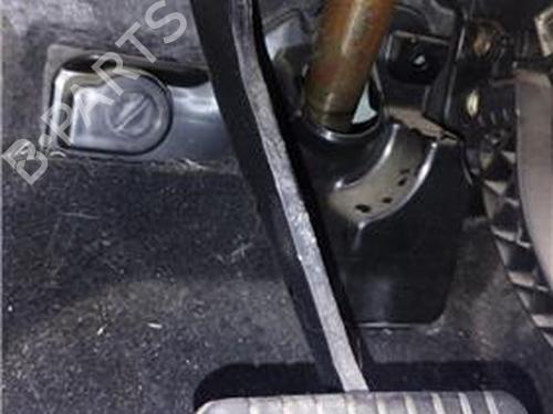 bremsepedal MITSUBISHI OUTLANDER II (CW_W) 2.2 DI-D 4WD (140 hp) 27849758