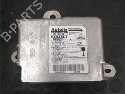 Used Electronic module RENAULT MEGANE I Classic (LA0/1_) 1.9 dT (LA0K, LA0Y) (90 hp) 27853073