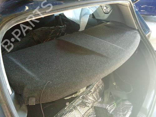 Hattehylle TOYOTA AURIS (_E18_) 1.6 D4-D (WWE185_) (112 hp) 31443256