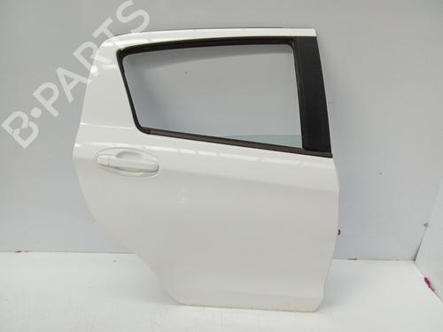 Used Right rear door Right rear door TOYOTA YARIS (_P13_) 1.5 Hybrid (NHP130_, NHP130) (101 hp) 40526258 40526258