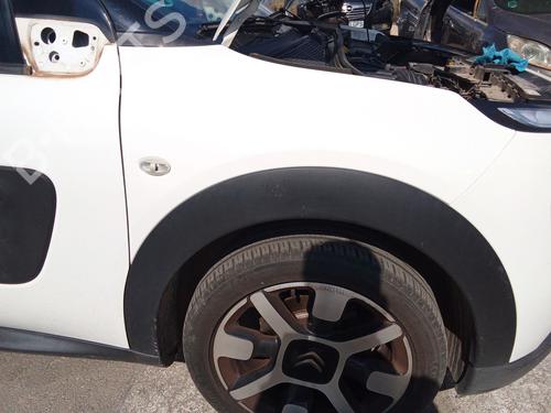 right-front-fenders-citroen-c4-cactus-2014-40005311 main image