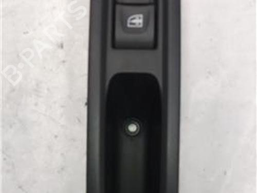 Used Right front window switch RENAULT CAPTUR I (J5_, H5_) 1.5 dCi 90 (J5N4, J5M5, J5MW, J5M6, J5AL, J5AJ) (90 hp) 27848617