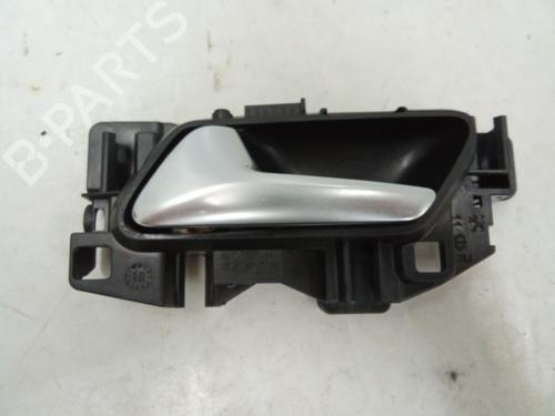Used Rear left interior door handle Rear left interior door handle 39134558 39134558