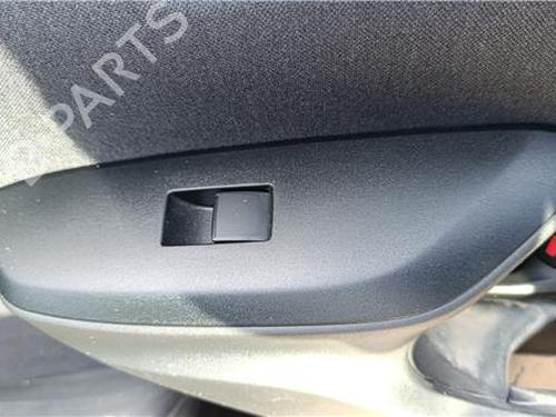 Interrupteur de vitre avant droite TOYOTA YARIS CROSS (MXP_) 1.5 Hybrid (MXPJ10) (116 hp) 27687058