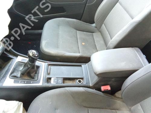 Used Middle console Middle console VW GOLF VII Variant (BA5, BV5) 1.6 TDI (105 hp) 36460435 36460435