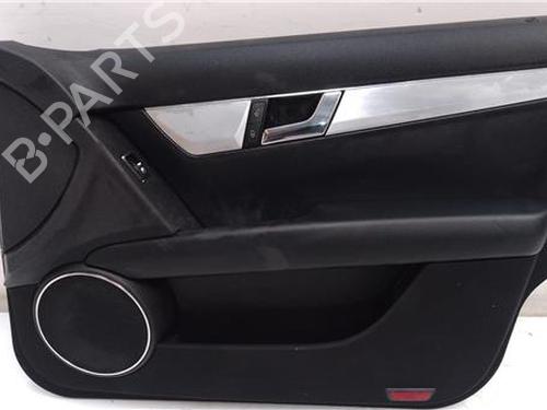 Forreste højre beklædning MERCEDES-BENZ C-CLASS (W204) C 200 Kompressor (204.041) (184 hp) 27847599