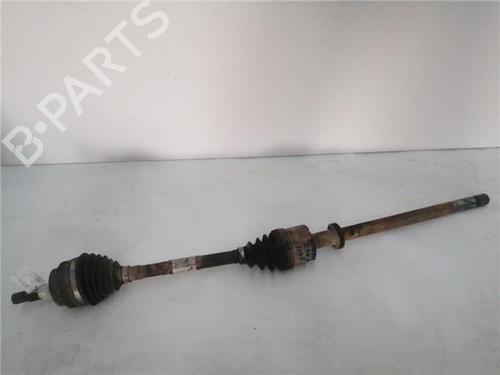 Arbre de transmission avant droit RENAULT MASTER II Bus (JD) 2.5 dCi (120 hp) 27844730