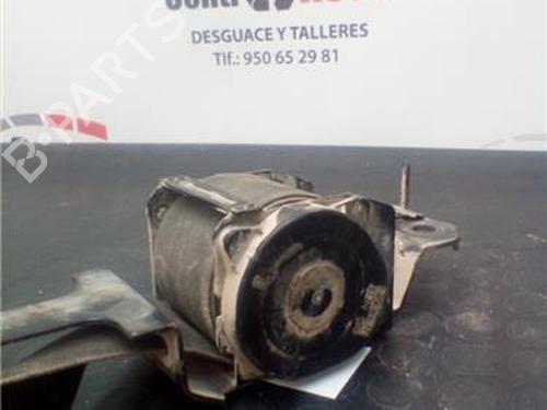 Used Front right seatbelt MITSUBISHI PAJERO I (L04_G, L14_G) 2.5 TD (L044G, L049G) (87 hp) 27849033