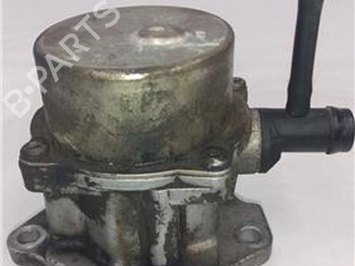 Used Vacuum pump RENAULT KANGOO / GRAND KANGOO II (KW0/1_) 1.5 dCi 85 (KW0K, KW0L, KW0B) (86 hp) 27847452