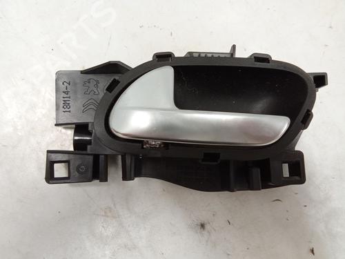 Used Rear left interior door handle Rear left interior door handle 39134564 39134564