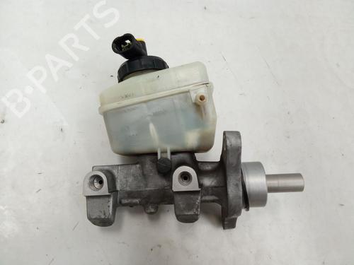 Used Brake master cylinder Brake master cylinder DACIA DUSTER (HS_) 1.5 dCi 4x4 (HSMC, HSMD) (110 hp) 33936533 33936533