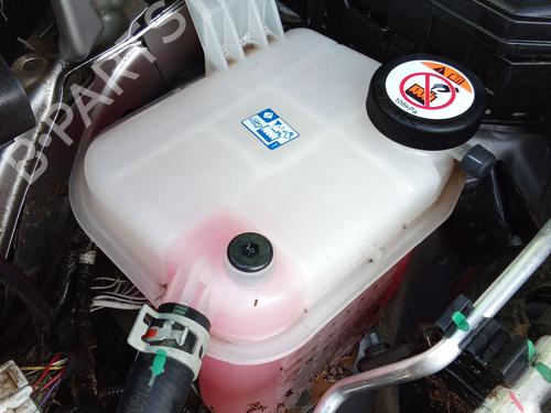 Serbatoio di espansione TOYOTA C-HR (_X1_) 1.8 Hybrid (ZYX10_, ZYX11_) (98 hp) 31878415