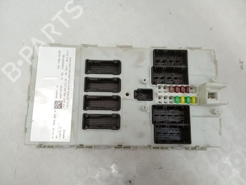 Used Fuse box Fuse box 33649044 33649044