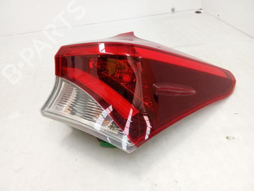 Used Right taillight TOYOTA AURIS (_E18_) 1.6 D4-D (WWE185_) (112 hp) 31538374