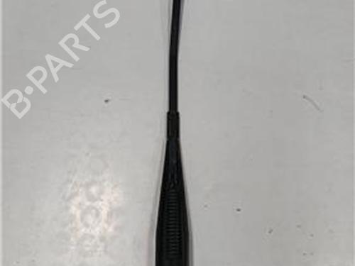 Used Front windshield wiper arm CITROËN C3 III (SX) 1.2 VTi 82 (82 hp) 27851702
