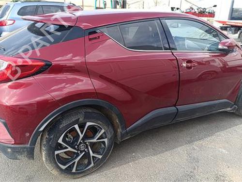 Brugte TOYOTA C-HR (_X1_) 1.8 Hybrid (ZYX10_, ZYX11_) (98 hp) 3141929