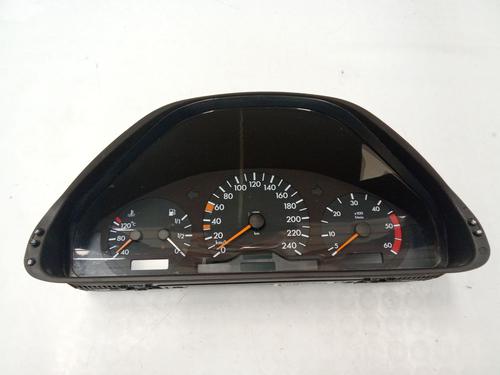 Used Instrument cluster Instrument cluster MERCEDES-BENZ E-CLASS (W210) E 220 CDI (210.006) (125 hp) 33703562 33703562