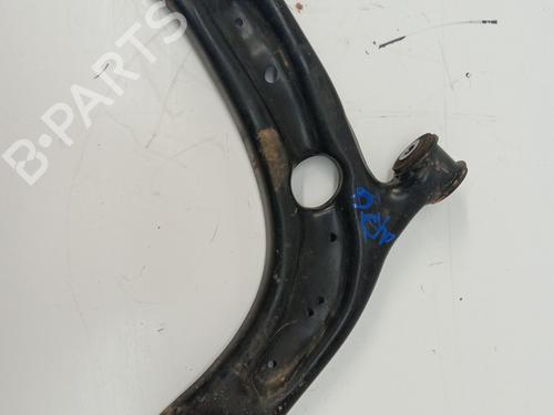 Used Right front suspension arm SEAT ATECA (KH7, KHP) 2.0 TDI (150 hp) 31045324