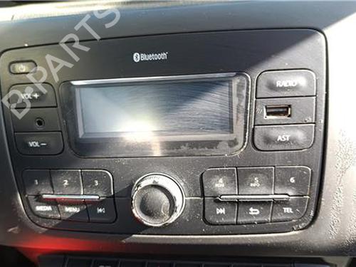 Bilradio DACIA DUSTER (HM_) 1.6 SCe 115 (HMM1) (115 hp) 27654058