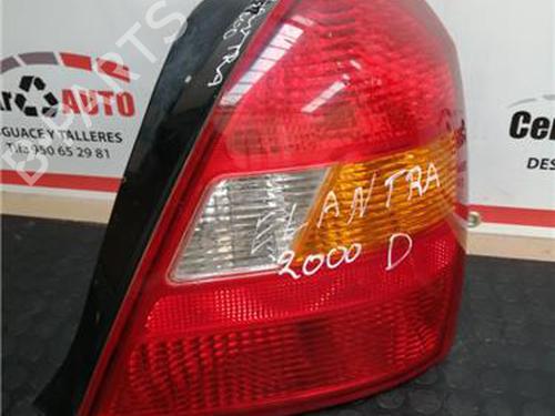 Used Right taillight HYUNDAI ELANTRA III (XD) 2.0 (141 hp) 27854517