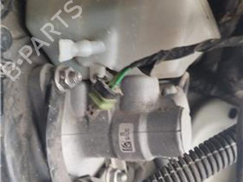 Used Brake master cylinder PEUGEOT 3008 II SUV (MC_, MR_, MJ_, M4_) 1.6 BlueHDi 115 (MCBHXW, MCBHYB) (116 hp) 27849598
