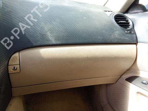 Used Glove box LEXUS IS II (_E2_) 220d (ALE20) (177 hp) 31148787