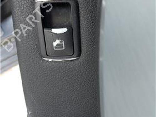 Used Right front window switch MERCEDES-BENZ C-CLASS (W204) C 200 Kompressor (204.041) (184 hp) 27847602