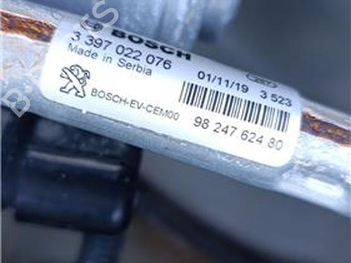 Front wiper motor CITROËN C5 AIRCROSS (A_) 1.2 PureTech 130 (ARHNSJ) | BP27661382M29