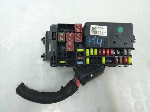 Used Fuse box Fuse box OPEL ASTRA K (B16) 1.0 Turbo (68) (105 hp) 33980705 33980705