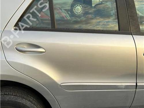 Used Right rear door MERCEDES-BENZ M-CLASS (W164) ML 320 CDI 4-matic (164.122) (224 hp) 27844781